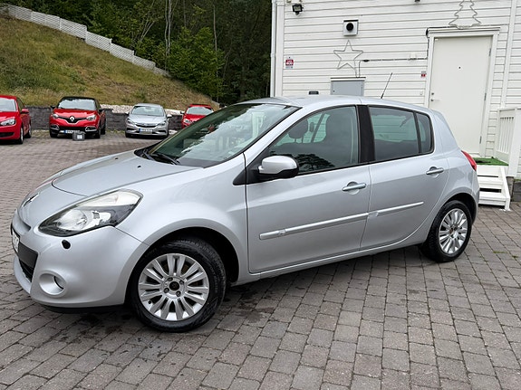 Renault Clio 10 of 29
