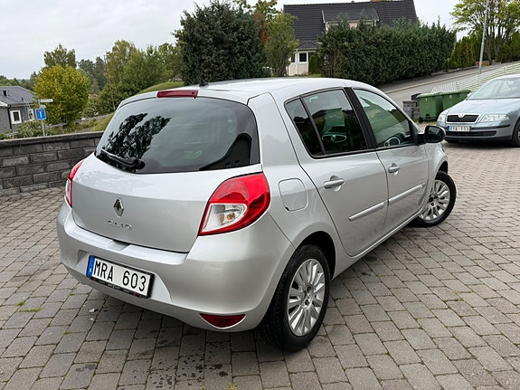 Renault Clio 8 of 29