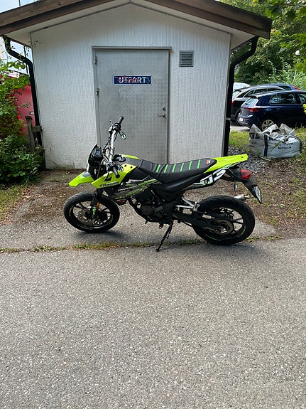 Generic KSR MOTO TR 50 SM 2 of 9