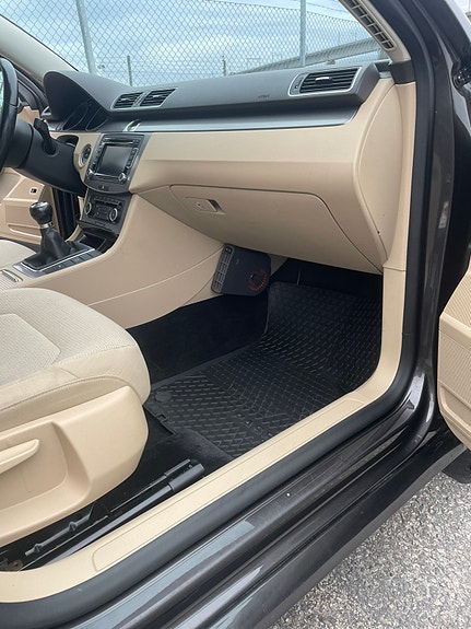 Volkswagen Passat 8 of 11