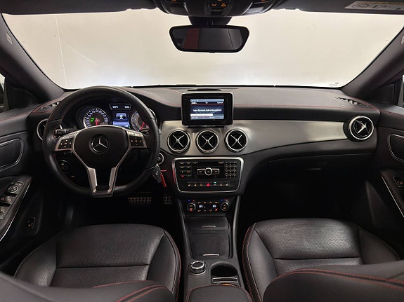 Mercedes-Benz CLA250 11 of 22