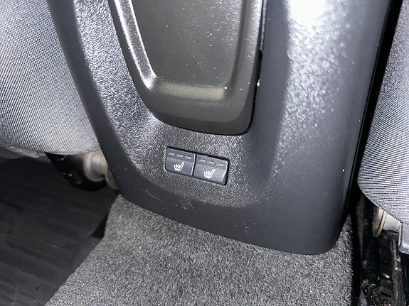 Volvo V40 Cross Country 14 of 30