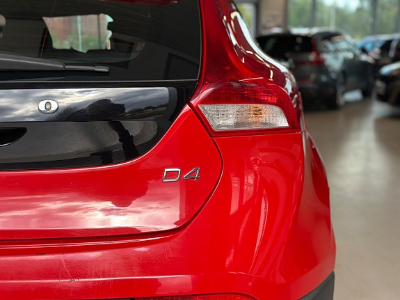 Volvo V40 Cross Country 10 of 30