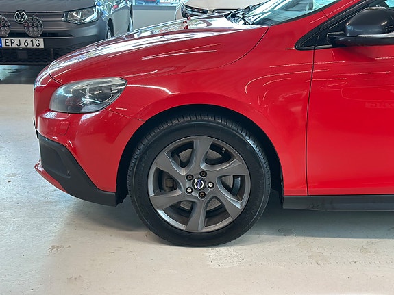 Volvo V40 Cross Country 4 of 30