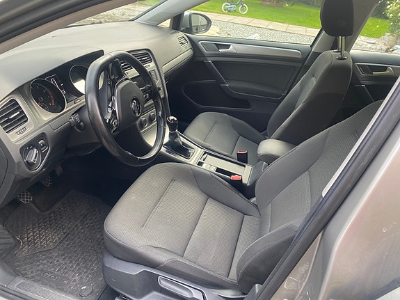 Volkswagen Golf VII 6 of 14