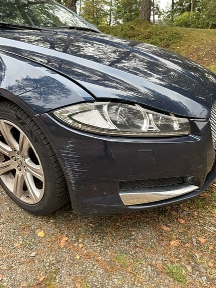 Jaguar XF 10 of 13