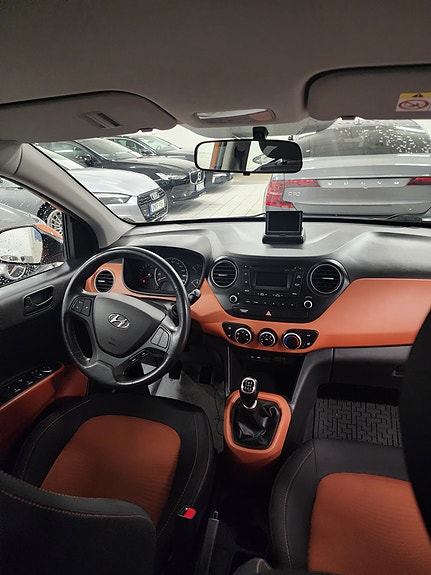Hyundai i10 9 of 11