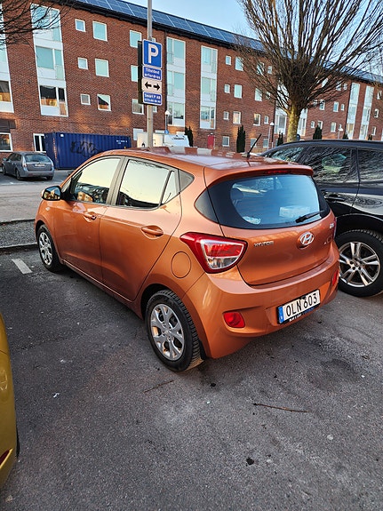 Hyundai i10 6 of 11