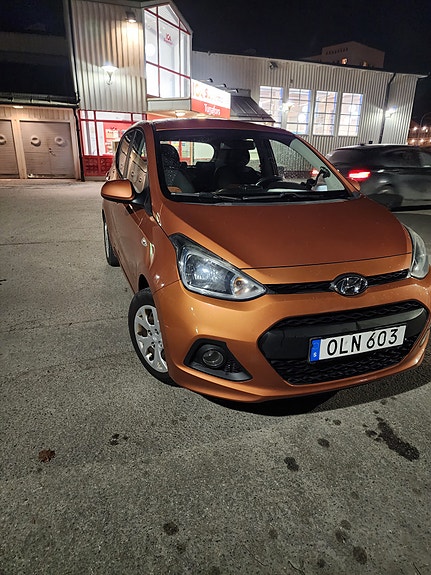 Hyundai i10 7 of 11