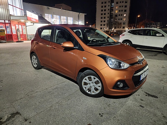 Hyundai i10 4 of 11