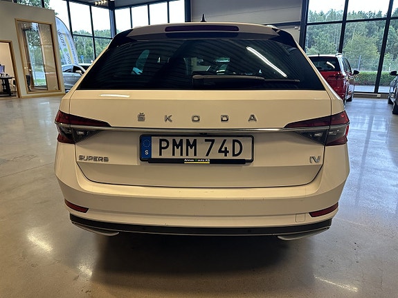Skoda Superb 3 of 27