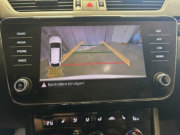 Skoda Superb 13 of 27