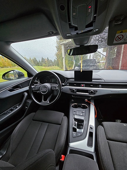 Audi A4 4 of 4