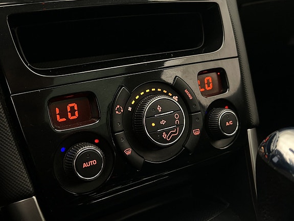 Peugeot 308 21 of 30
