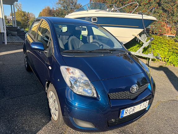 Toyota Yaris 6 of 7