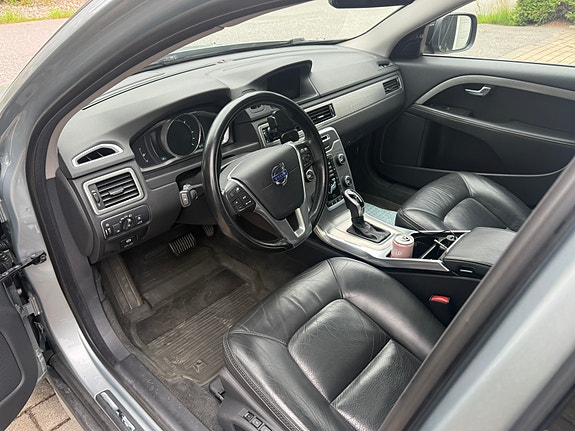 Volvo XC70 7 of 17