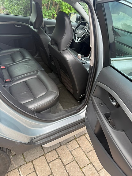 Volvo XC70 17 of 17