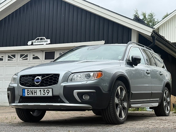Volvo XC70 4 of 17