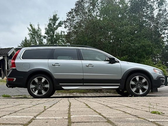 Volvo XC70 6 of 17