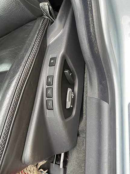 Volvo XC70 10 of 17