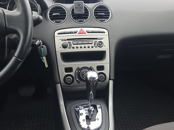 Peugeot 308 12 of 14