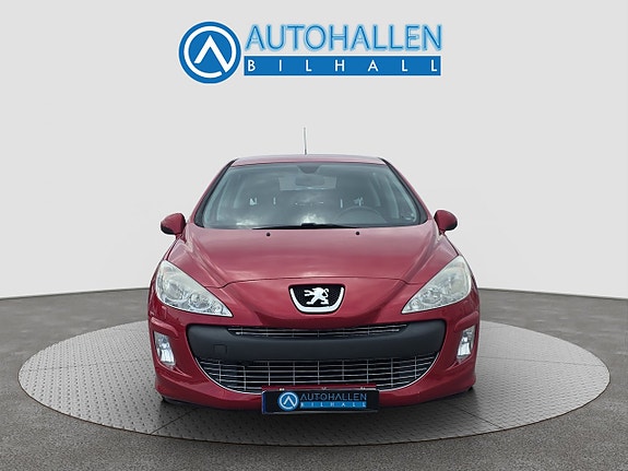Peugeot 308 2 of 14