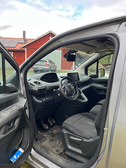 Peugeot Partner 4 of 9