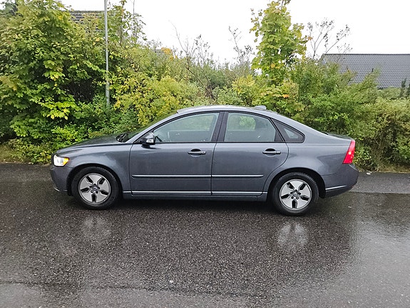 Volvo S40 3 of 18
