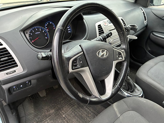 Hyundai i20 3 of 5
