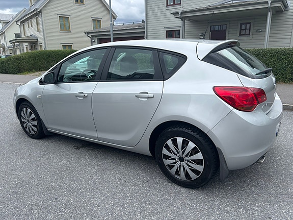 Opel Astra 6 of 15