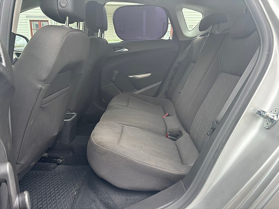 Opel Astra 10 of 15