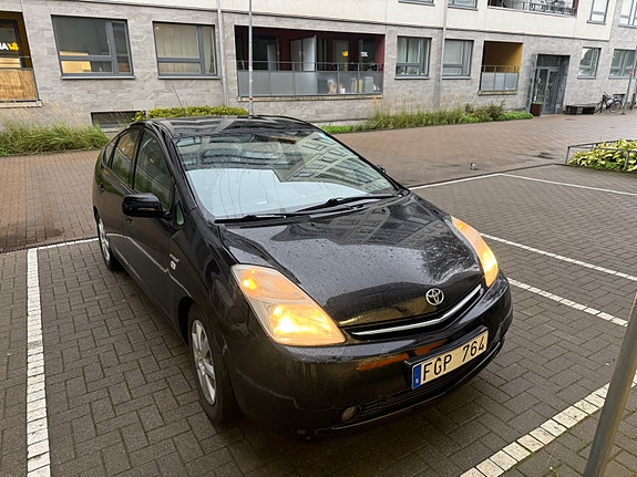 Toyota Prius 14 of 14