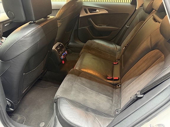 Audi A6 8 of 17