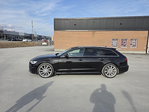 Audi A6 2 of 7