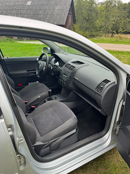 Volkswagen Polo 4 of 10