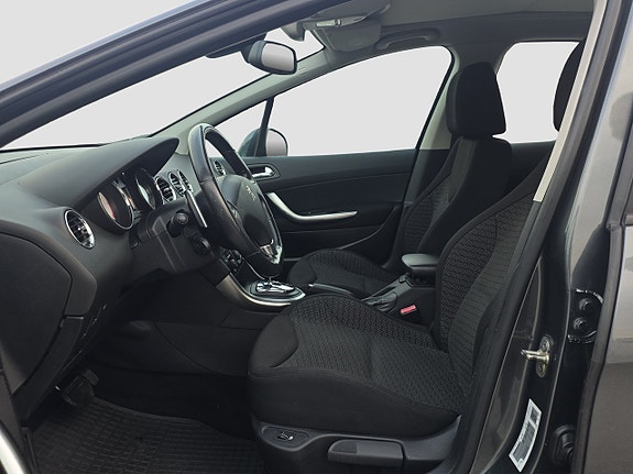 Peugeot 308 8 of 16