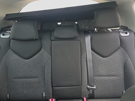 Peugeot 308 15 of 16