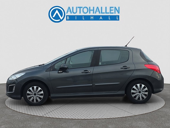 Peugeot 308 2 of 16