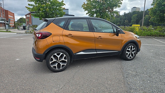 Renault Captur 2 of 23