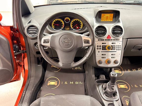 Opel Corsa 11 of 14