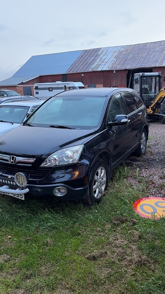 Honda CR-V 2 of 7