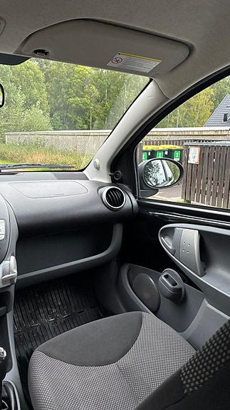 Toyota Aygo 6 of 8
