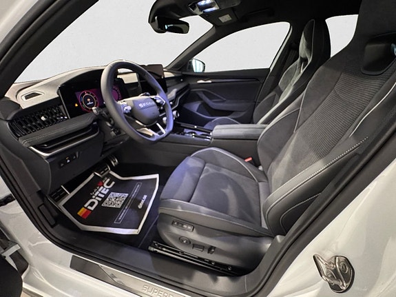 Skoda Superb 7 of 12