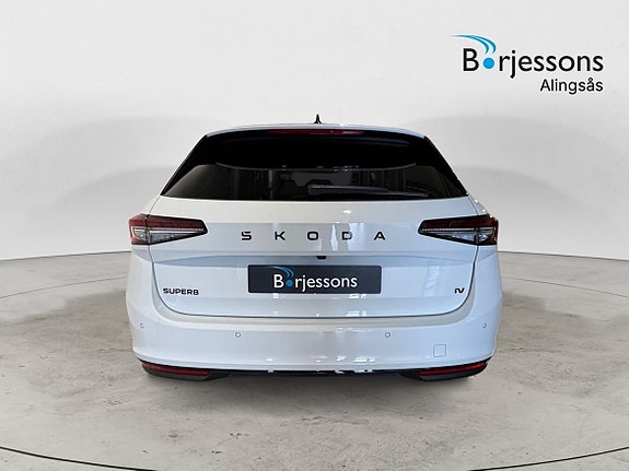 Skoda Superb 4 of 12