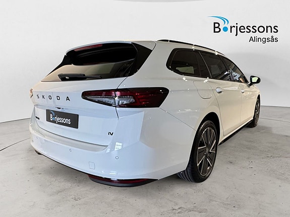Skoda Superb 3 of 12