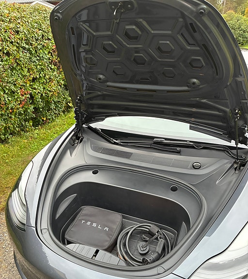 Tesla Model 3 10 of 11