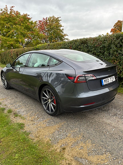 Tesla Model 3 3 of 11