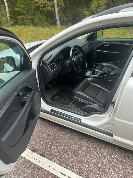 Volvo V70 5 of 7