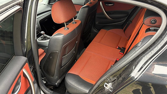 BMW 120i 5 of 7
