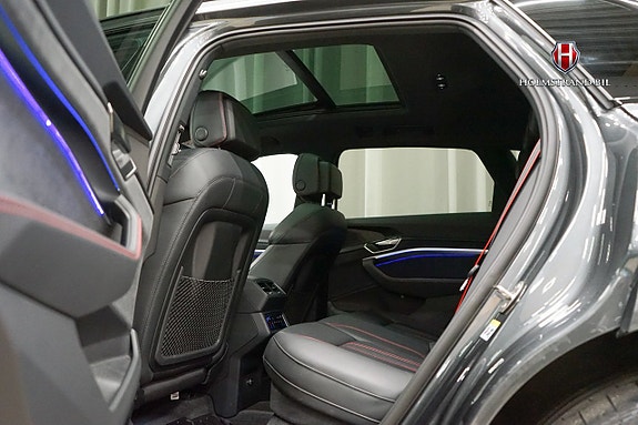 Audi Q8 12 of 29